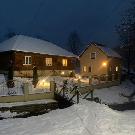 Cottage house Podoboveț Exterior foto