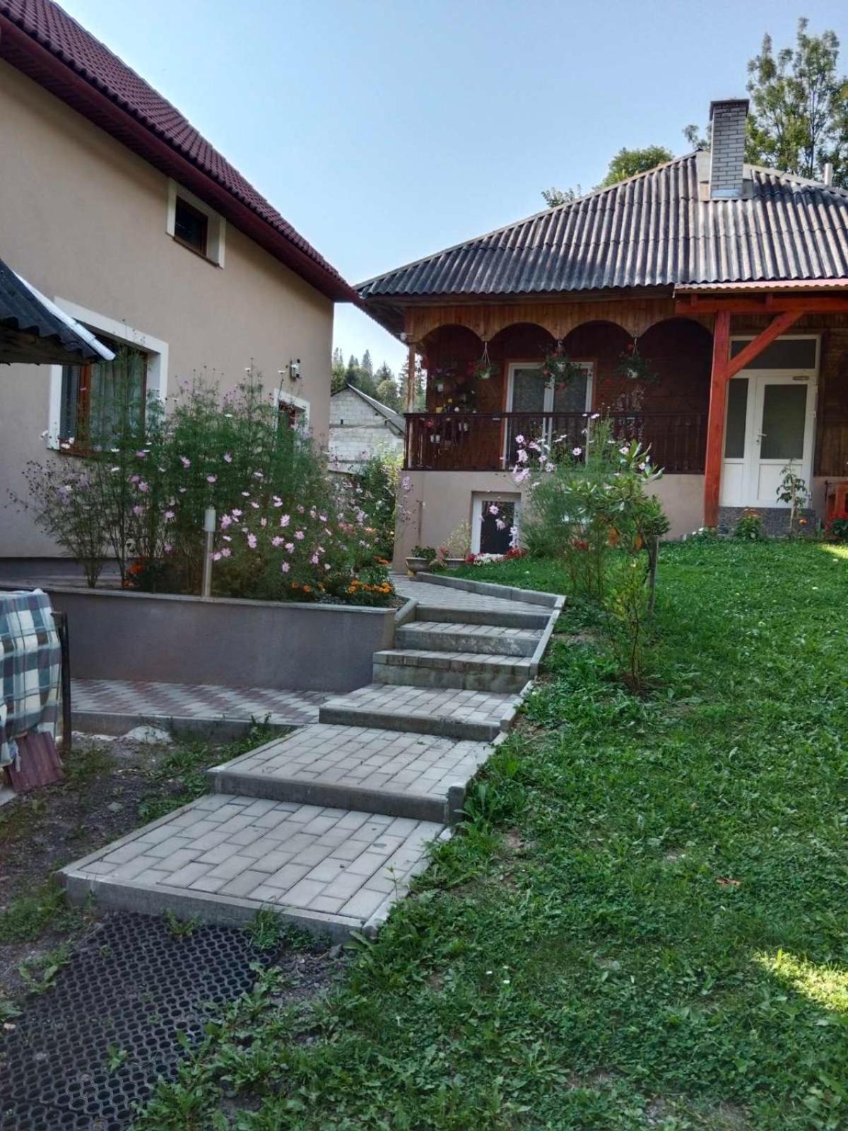 Cottage house Podoboveț Exterior foto