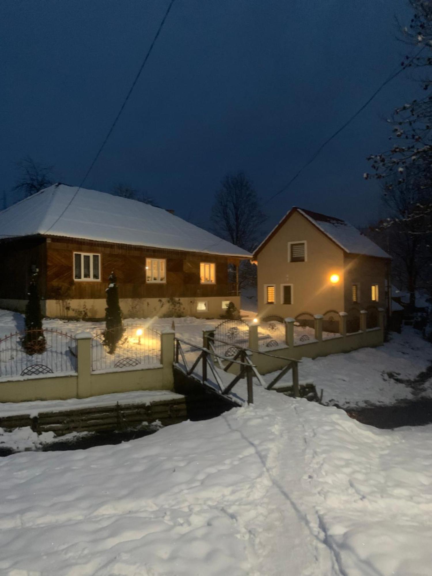 Cottage house Podoboveț Exterior foto